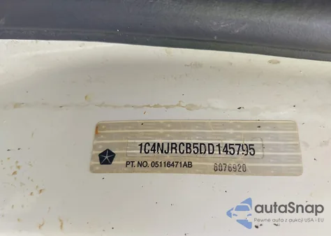 2013 Jeep Patriot Limited z USA, uszkodzony, nr VIN 1C4NJRCB5DD145795